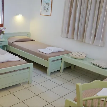 Ξενοδοχείο με διαμερίσματα Glyfada 3*