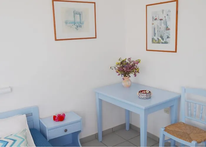 Glyfada Beach Studios 3*